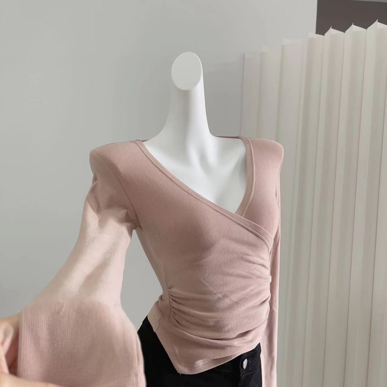 Women's White Cross V-Neck Long Sleeve Knit Top Irregular Slim Cropped Base Layer - Image 4