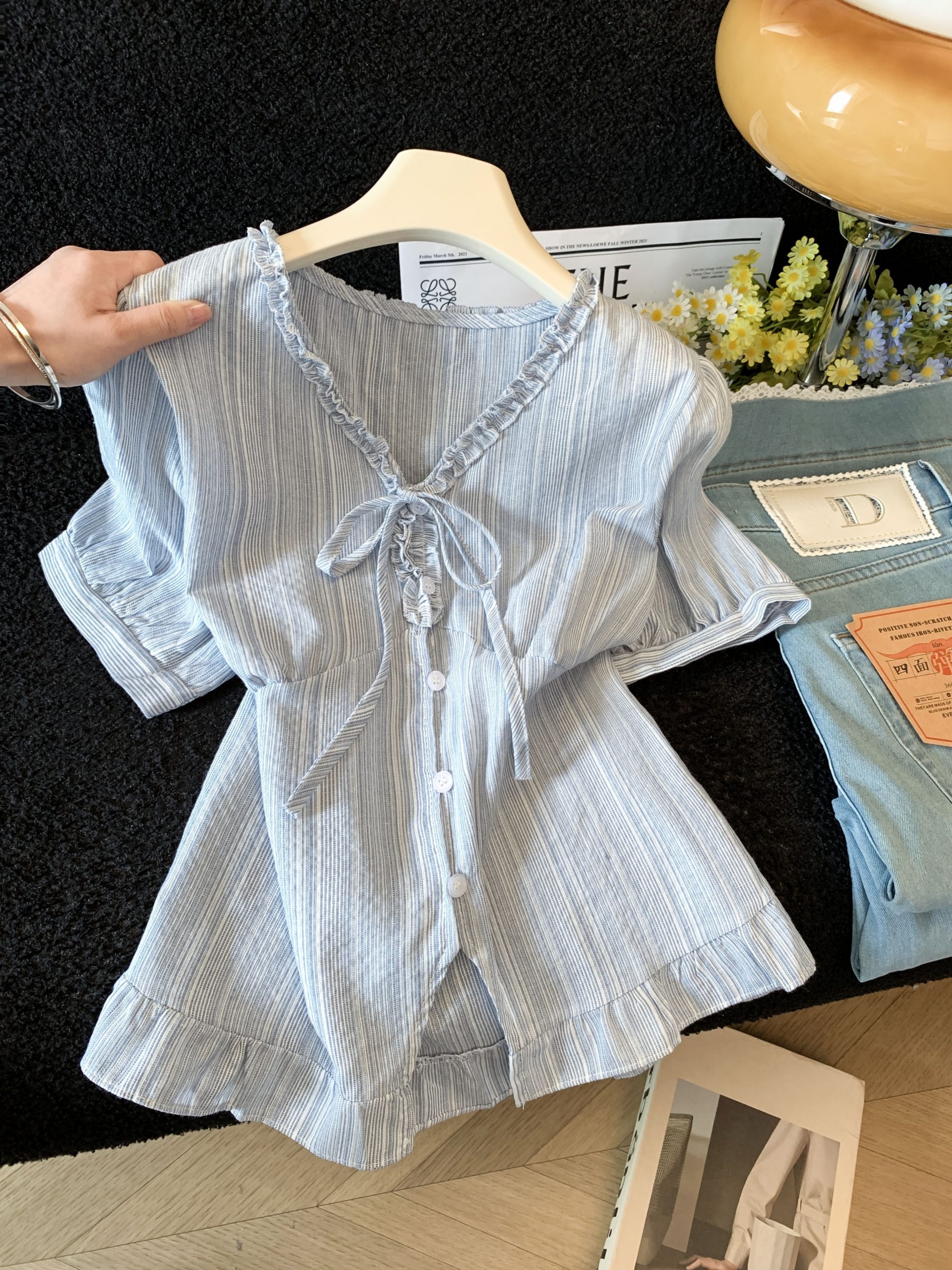 Light Blue Striped V-Neck Short Sleeve Shirt Women 2026 Summer Sweet Slimming Top