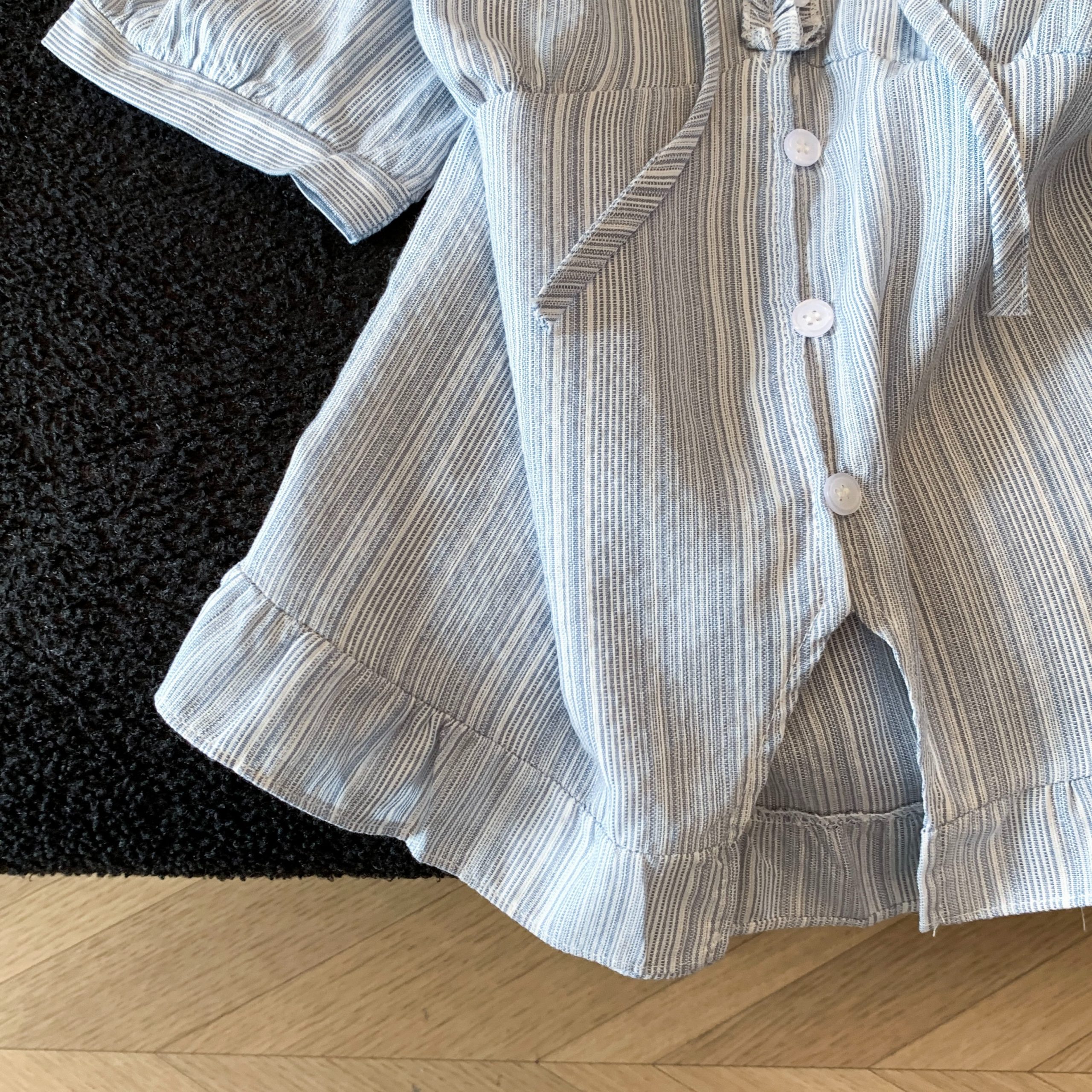 Light Blue Striped V-Neck Short Sleeve Shirt Women 2026 Summer Sweet Slimming Top - Image 5